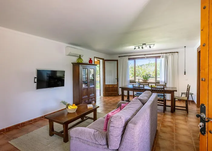 Roma With Pool And Mountain Views *