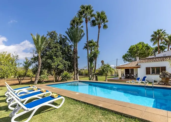 Roma With Pool And Mountain Views Ferienhaus *