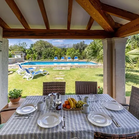 Roma With Pool And Mountain Views 度假居 *